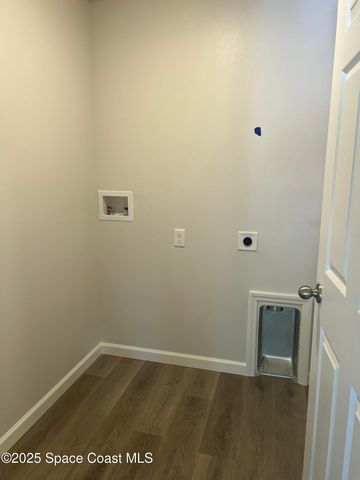 881 Hollahan Road SE, Palm Bay, FL 32909