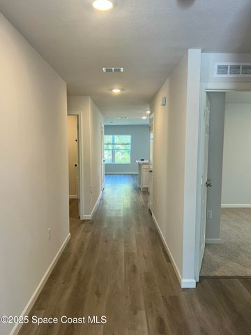 881 Hollahan Road SE, Palm Bay, FL 32909