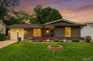2451 Wesbay Drive, Maryland Heights, MO 63043