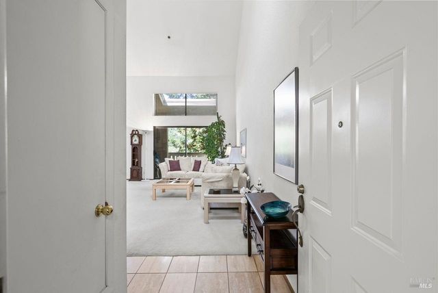 186 Red Hawk Rd, Novato, CA 94949