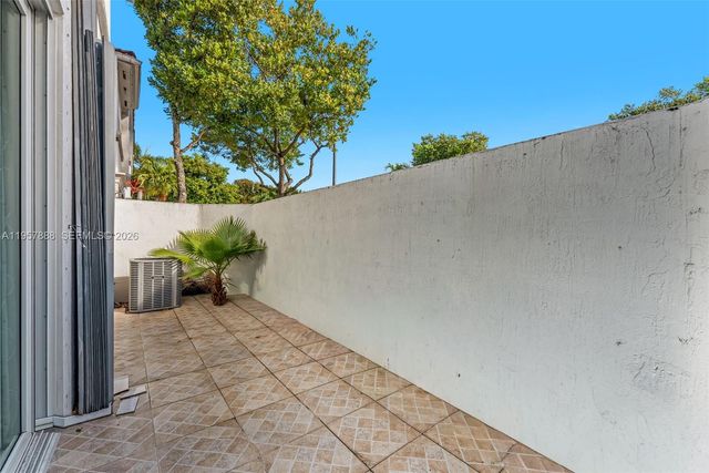 15601 SW 40th St 263, Miramar, FL 33027