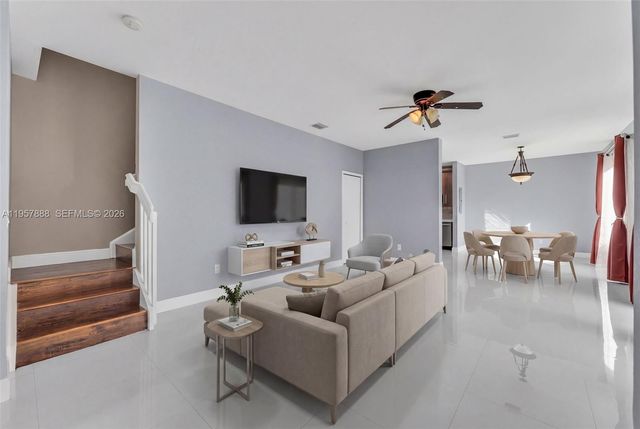 15601 SW 40th St 263, Miramar, FL 33027