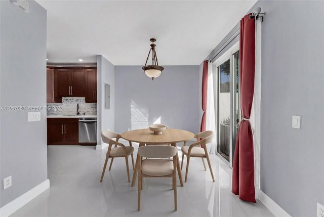 15601 SW 40th St 263, Miramar, FL 33027