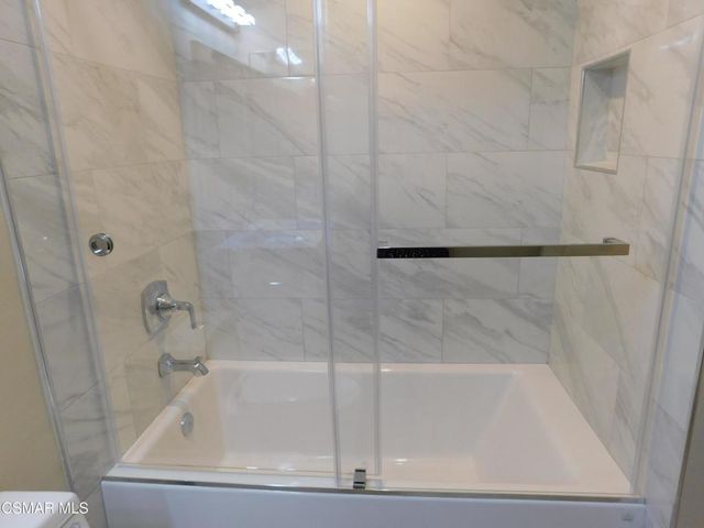 116 Maegan Place 11, Thousand Oaks, CA 91362