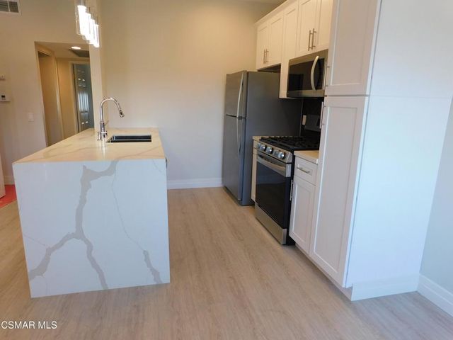 116 Maegan Place 11, Thousand Oaks, CA 91362