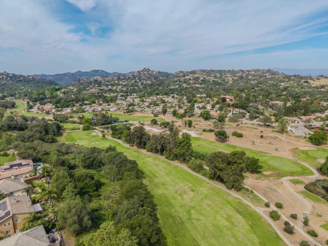 10562 Aspen Gln, Escondido, CA 92026