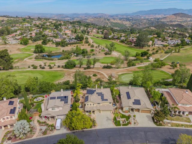 10562 Aspen Gln, Escondido, CA 92026