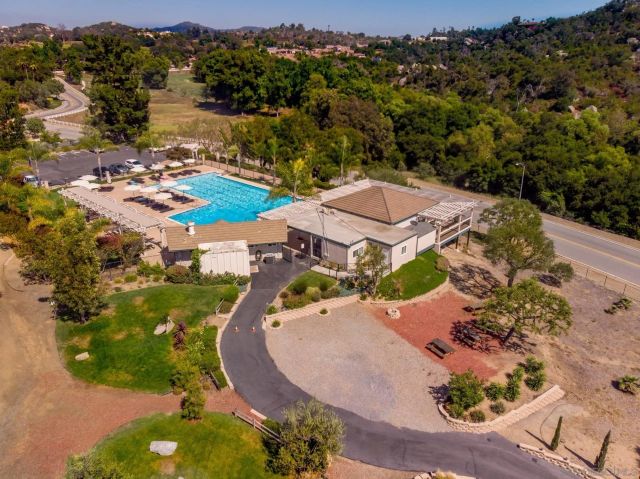 10562 Aspen Gln, Escondido, CA 92026