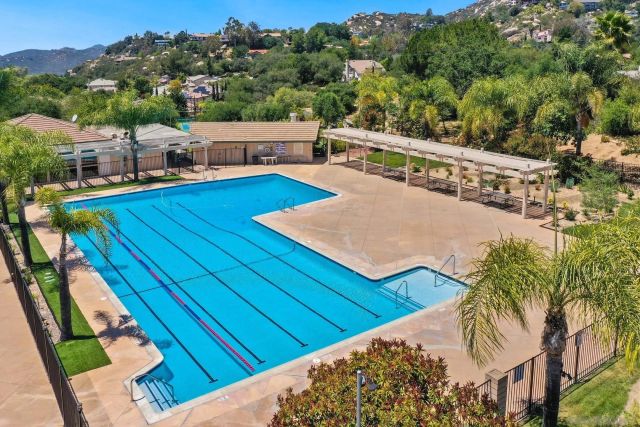 10562 Aspen Gln, Escondido, CA 92026