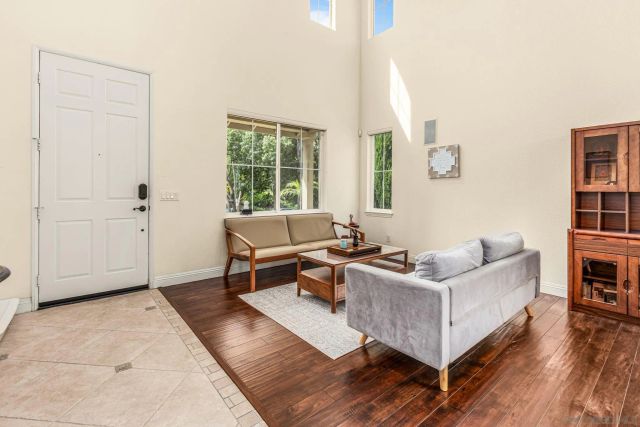 10562 Aspen Gln, Escondido, CA 92026