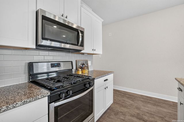 1449 Parkwood, Seguin, TX 78155