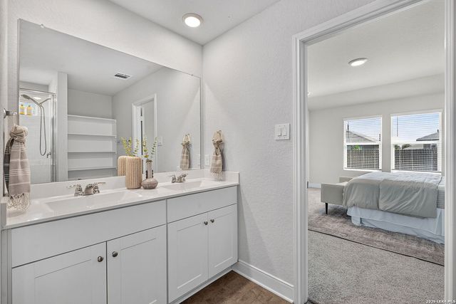 1449 Parkwood, Seguin, TX 78155