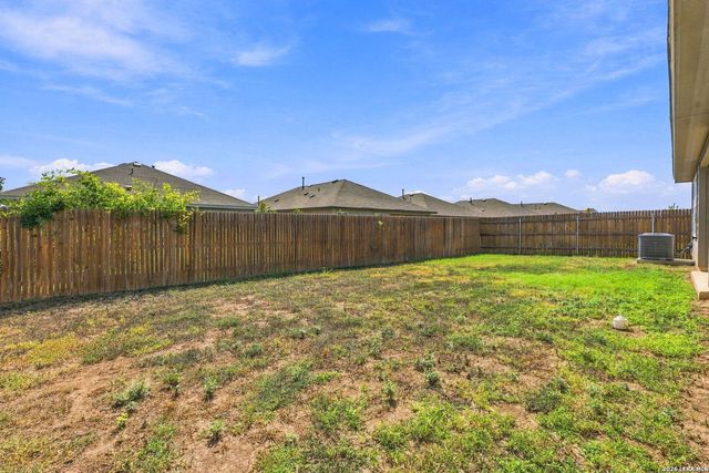 1449 Parkwood, Seguin, TX 78155