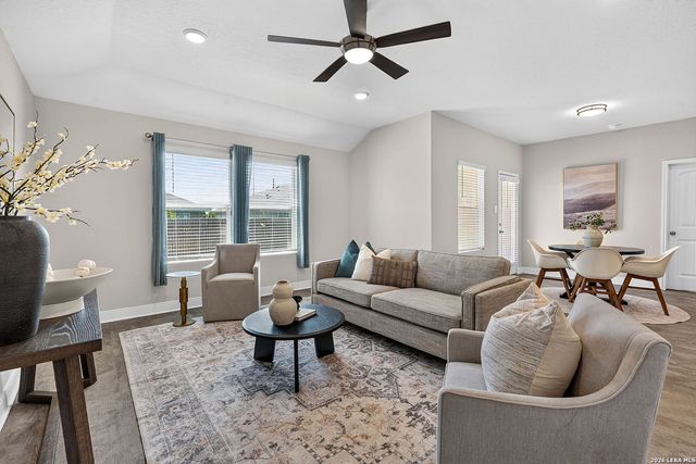 1449 Parkwood, Seguin, TX 78155