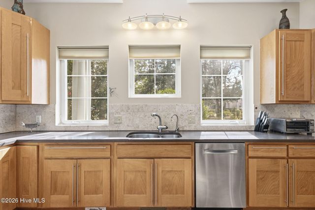 1423 Whisperwood Court SE, Bolivia, NC 28422