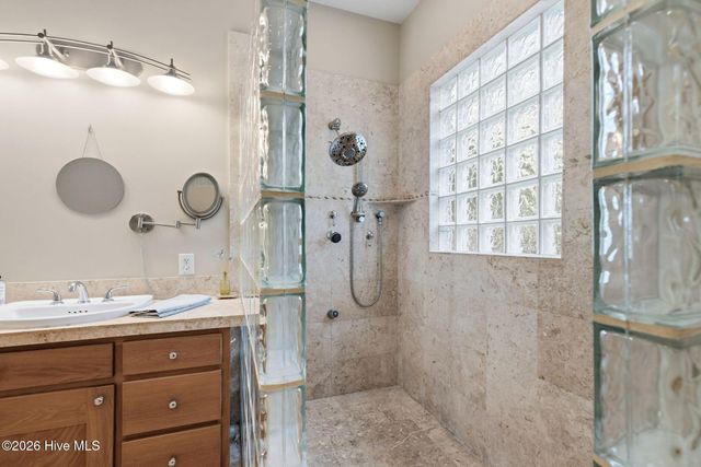 1423 Whisperwood Court SE, Bolivia, NC 28422