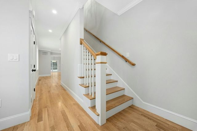 9 Gaskins Ln, Ayer, MA 01432