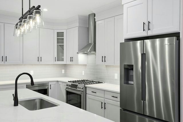 9 Gaskins Ln, Ayer, MA 01432