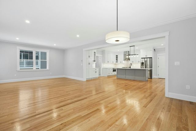 9 Gaskins Ln, Ayer, MA 01432