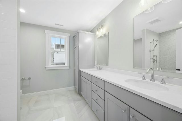 9 Gaskins Ln, Ayer, MA 01432