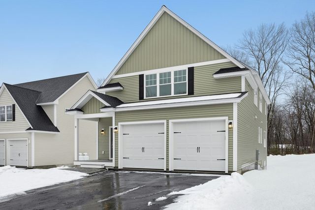 9 Gaskins Ln, Ayer, MA 01432