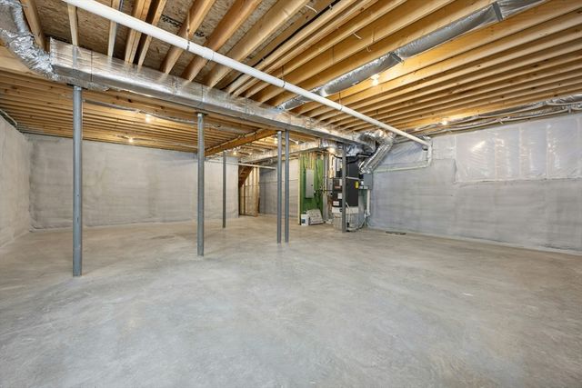 9 Gaskins Ln, Ayer, MA 01432