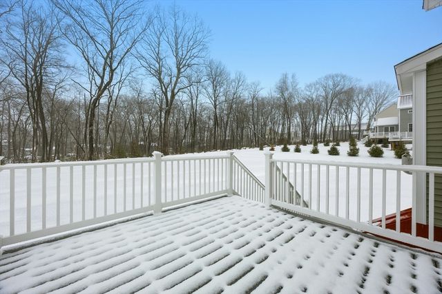 9 Gaskins Ln, Ayer, MA 01432