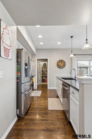 6022 S 193Rd Avenue, Omaha, NE 68135