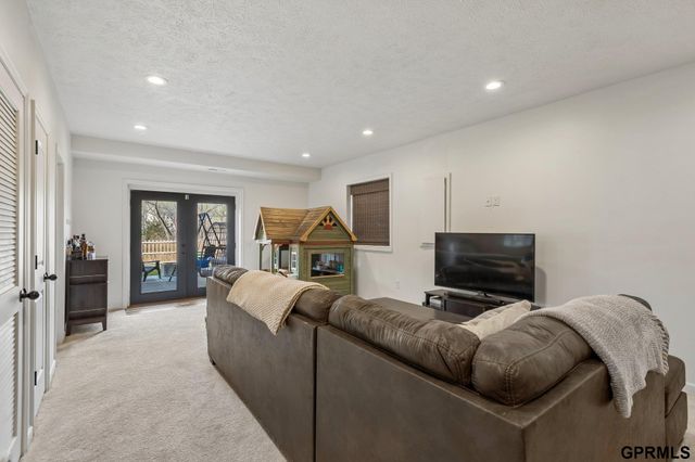 6022 S 193Rd Avenue, Omaha, NE 68135