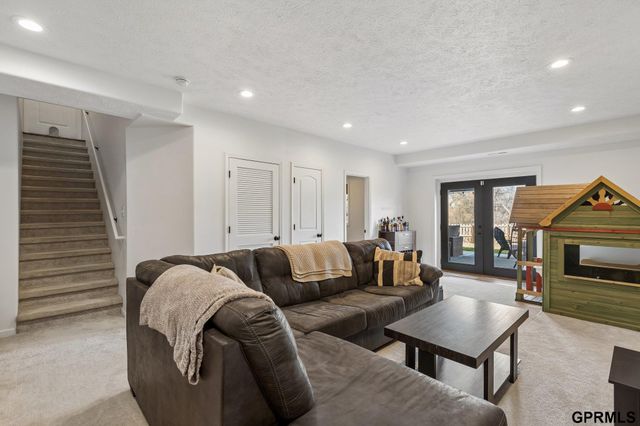 6022 S 193Rd Avenue, Omaha, NE 68135