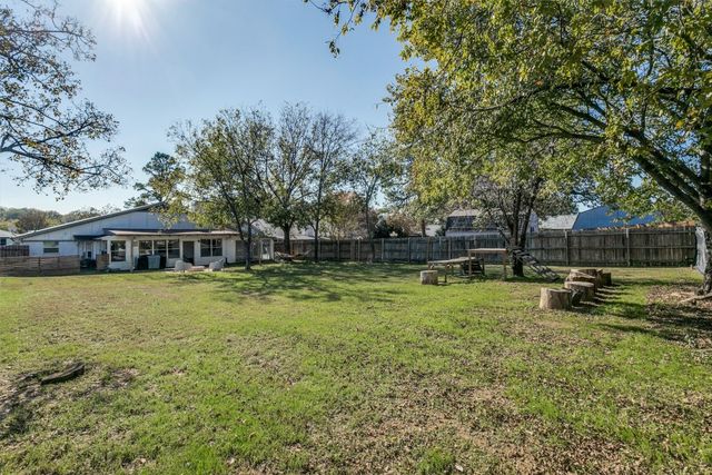 8841 Main Street, North Richland Hills, TX 76182