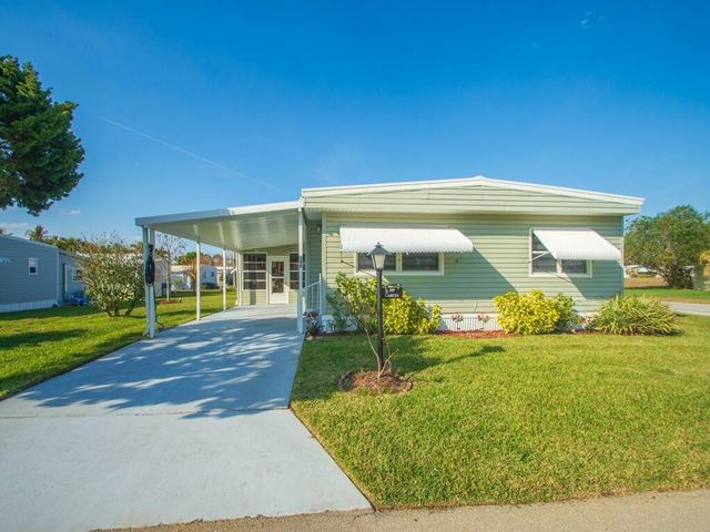309 NE Pinelake Village Boulevard, Jensen Beach, FL 34957