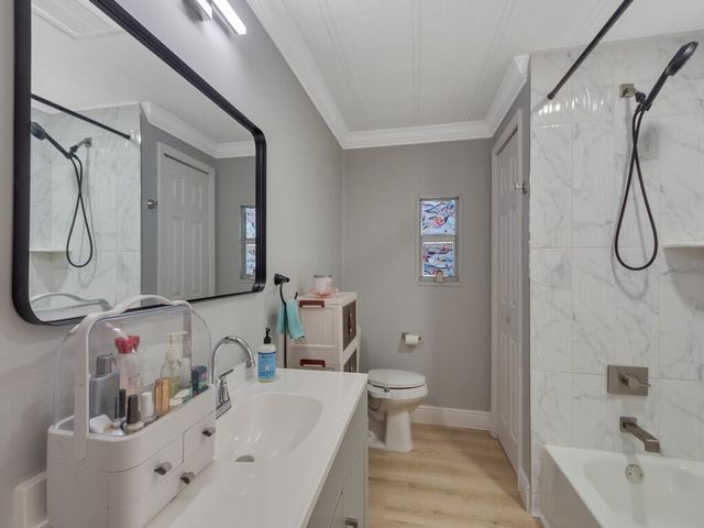 309 NE Pinelake Village Boulevard, Jensen Beach, FL 34957