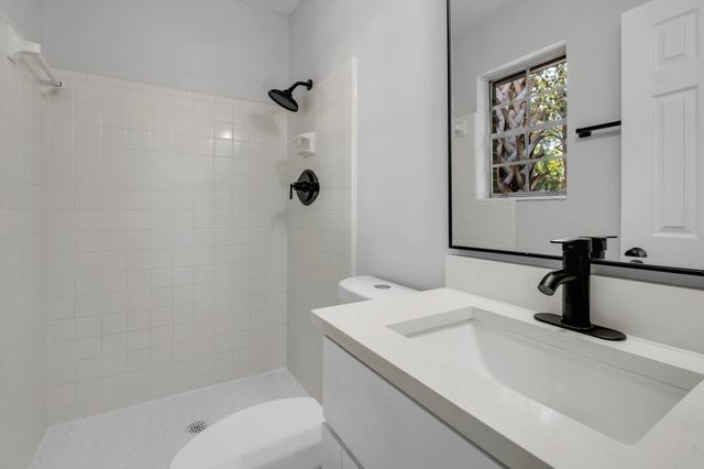 2314 Oxford Road, Tallahassee, FL 32304