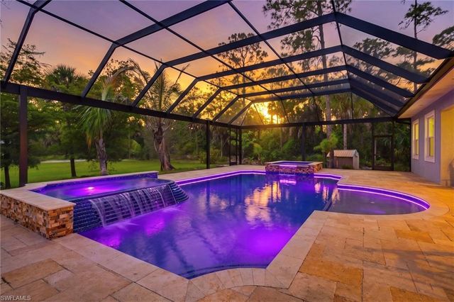 333 5th ST SW, Naples, FL 34117