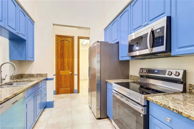 333 5th ST SW, Naples, FL 34117