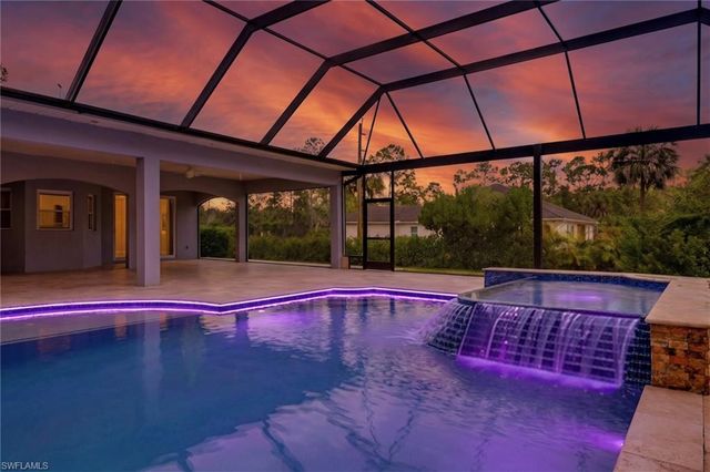 333 5th ST SW, Naples, FL 34117