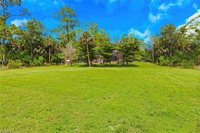 333 5th ST SW, Naples, FL 34117