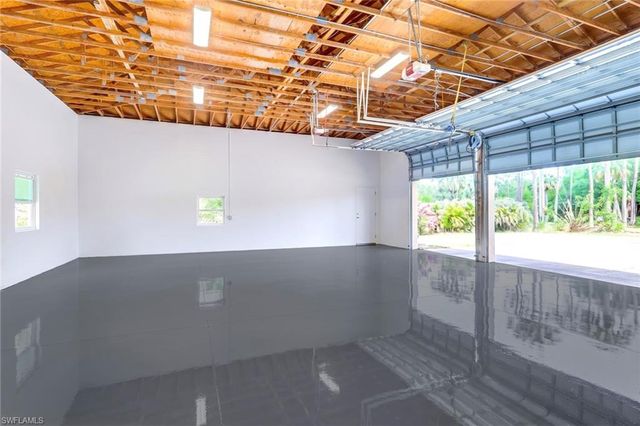 333 5th ST SW, Naples, FL 34117