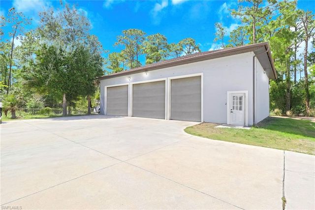 333 5th ST SW, Naples, FL 34117