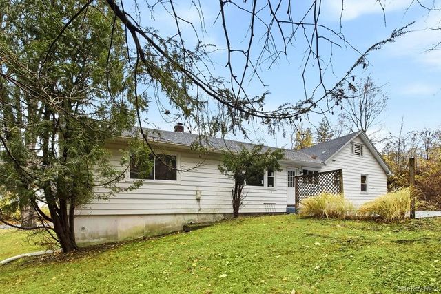 3 Lake Drive, Ellenville, NY 12428