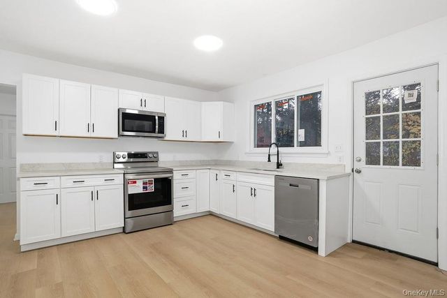 3 Lake Drive, Ellenville, NY 12428