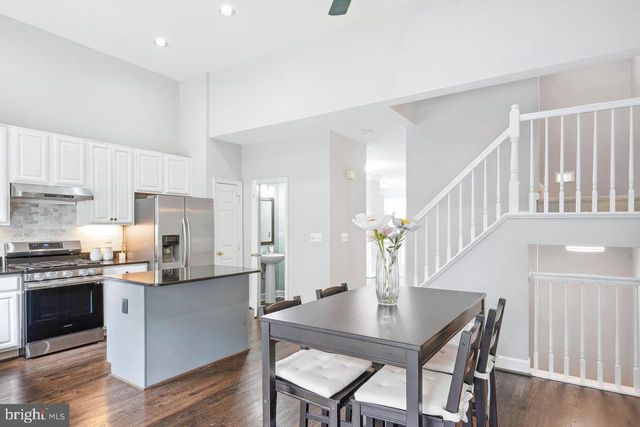 2557 JAMES MONROE CIR, Herndon, VA 20171