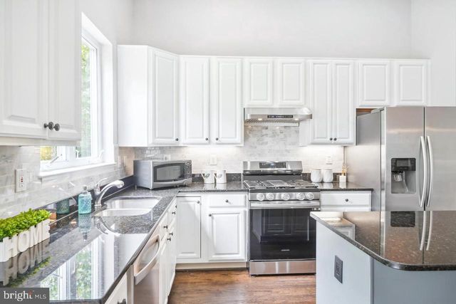 2557 JAMES MONROE CIR, Herndon, VA 20171