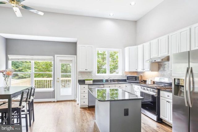 2557 JAMES MONROE CIR, Herndon, VA 20171