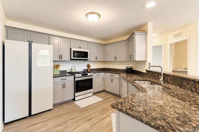 45806 Aragon Lane, Canton Charter Township, MI 48187