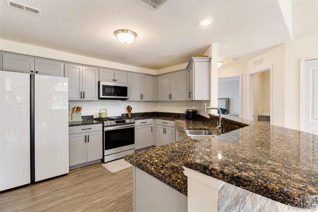 45806 Aragon Lane, Canton Charter Township, MI 48187