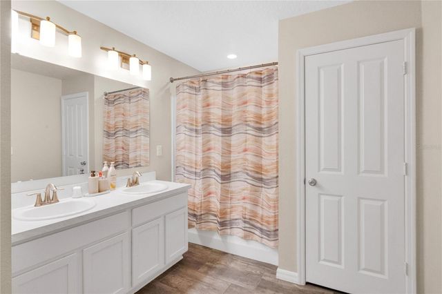 1033 AUGUSTUS DRIVE, Davenport, FL 33896