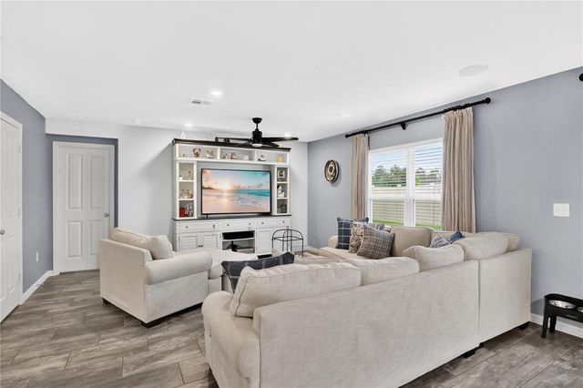 1033 AUGUSTUS DRIVE, Davenport, FL 33896