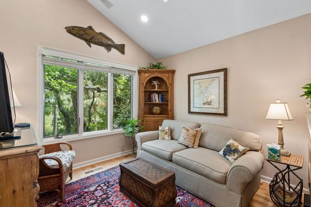 12 Marsh Island Lane, Isle Of Palms, SC 29451
